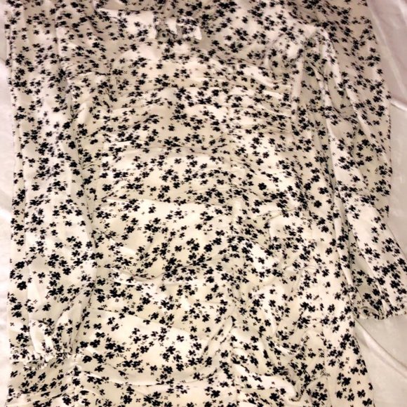 Floral Cream Long Sleeve Ruched Dress - Picture 2 of 2